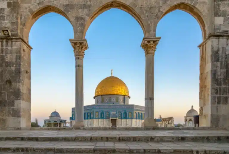 vue sur la mosquée al aqsa dernière des colonnes en voute