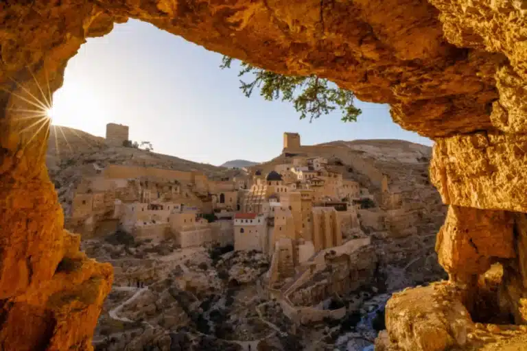 Monastère chrétien dans une montagne en Palestine
