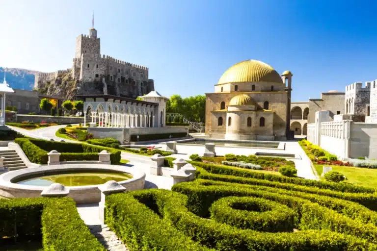 photo de rabat avec un jardin botanique reflantant la modernité du maroc
