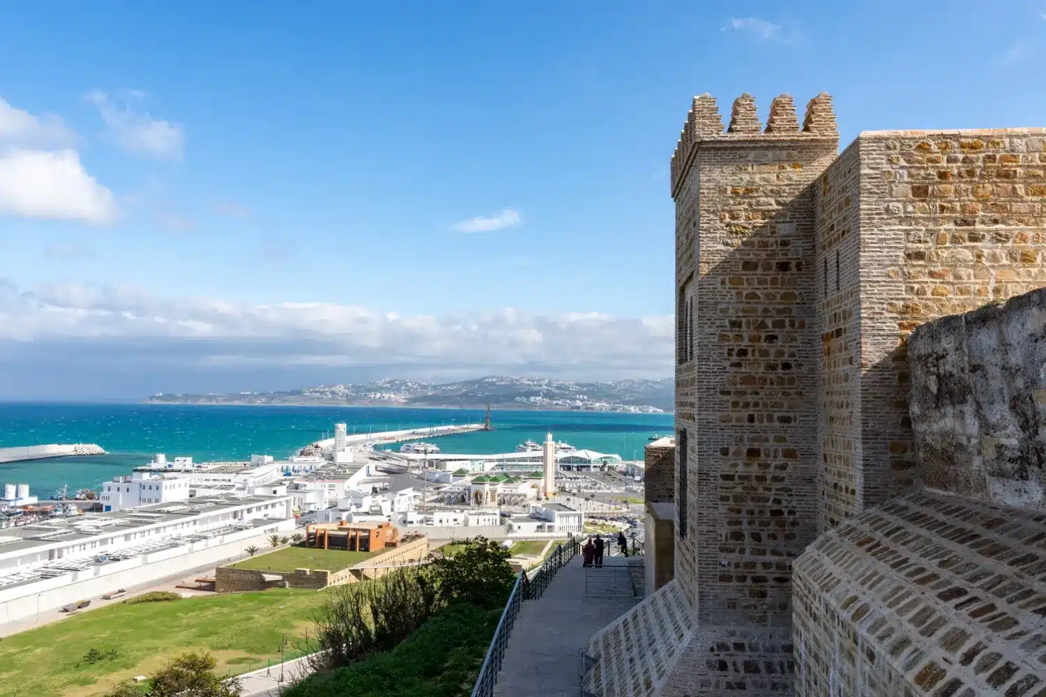 ville de tanger depuis le fort vue sur la mer