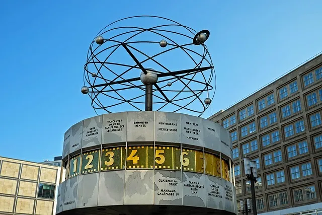 Horloge mondiale représentant les décalages horaires internationaux avec référence au Congo-Brazzaville