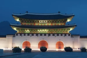 Porte Gwanghwamun à Séoul, Corée du Sud, symbole historique et culturel de la capitale.